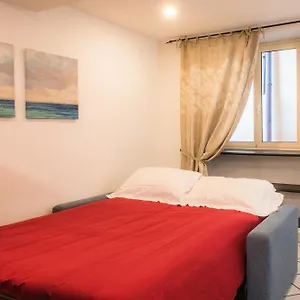 https://apt-free-parking-i-caruggi-di-genova.hotelitalianriviera.com